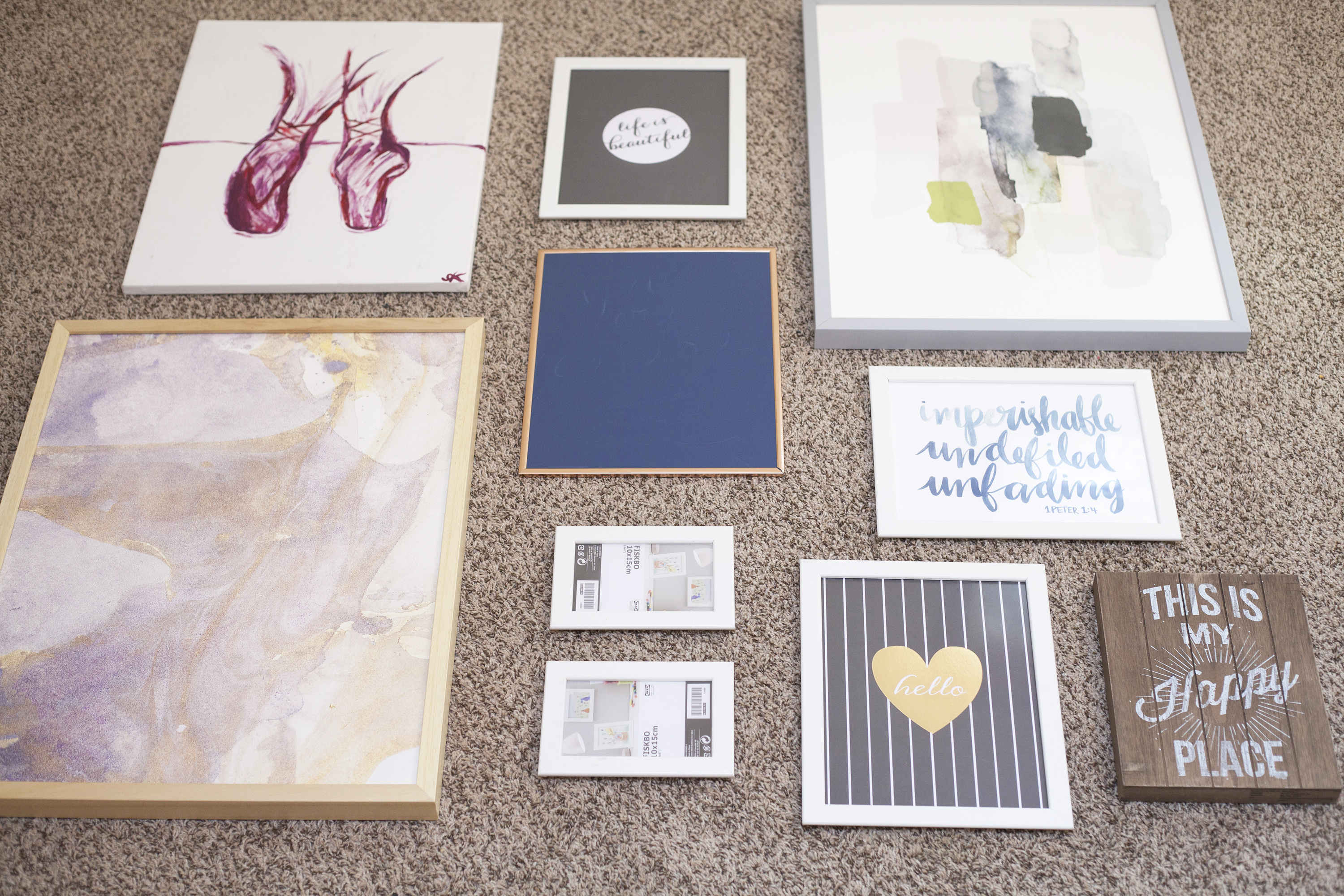 How To Create A Gallery Wall | Coffee With Summer