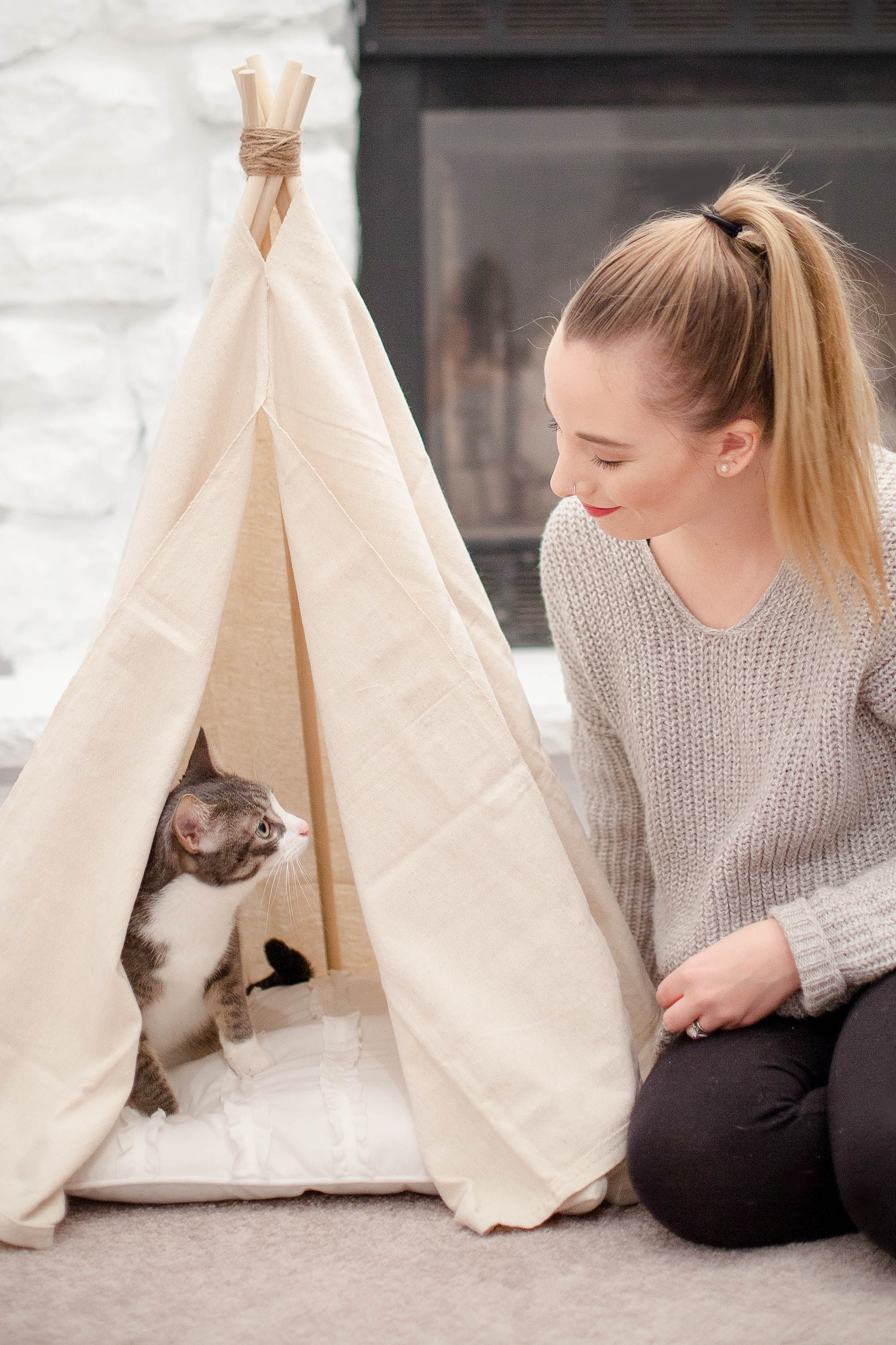 DIY Pet Teepee Bed | Coffee With Summer