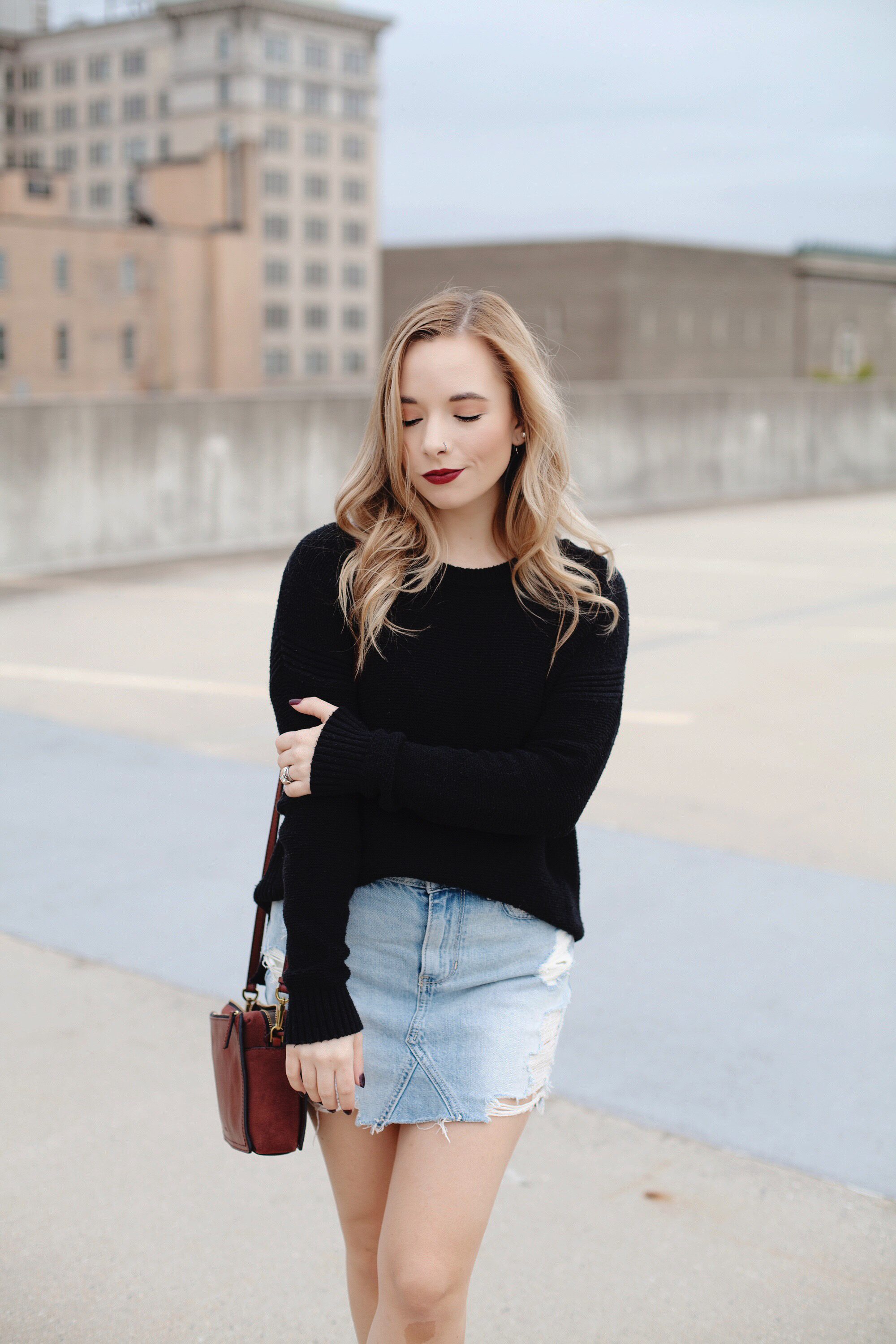 How To Wear A Denim Mini Skirt For Fall