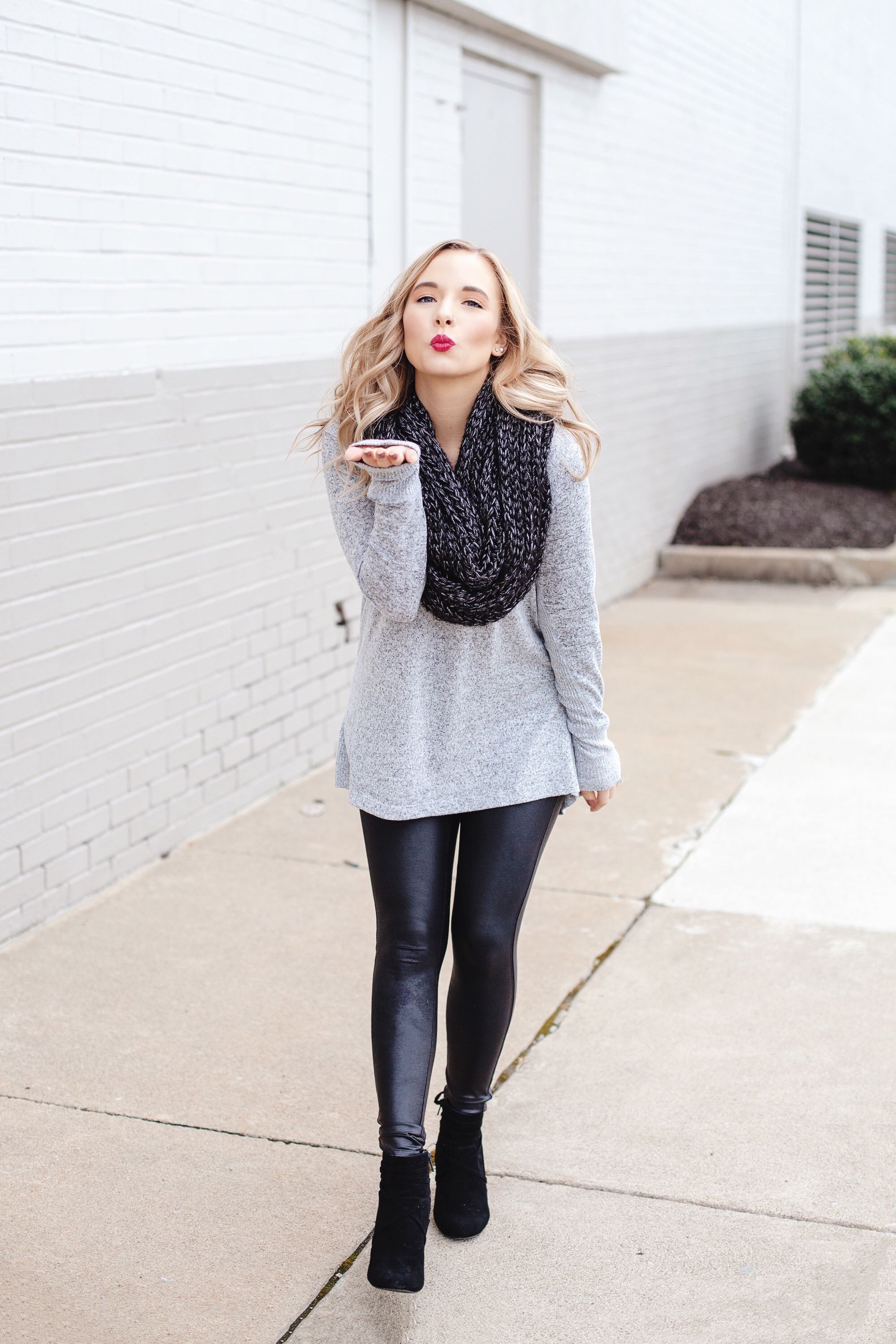 Faux Leather Leggings Outfit